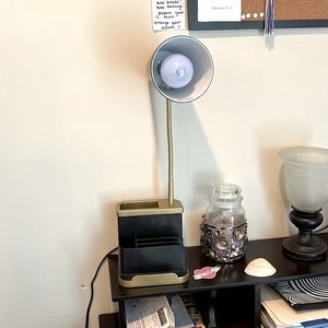 Black desk/workspace lamp. Perfect for storage of utensils. Bright light.